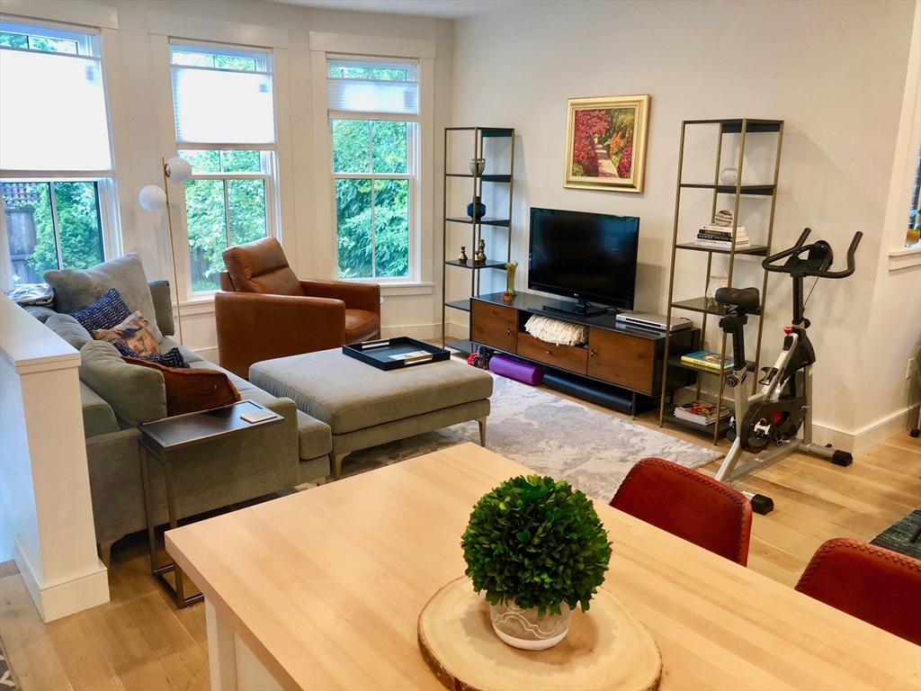 3 bed, 3 bath apartment for rent at 227 Concord Ave Unit 1, Cambridge — photo 3 of 10
