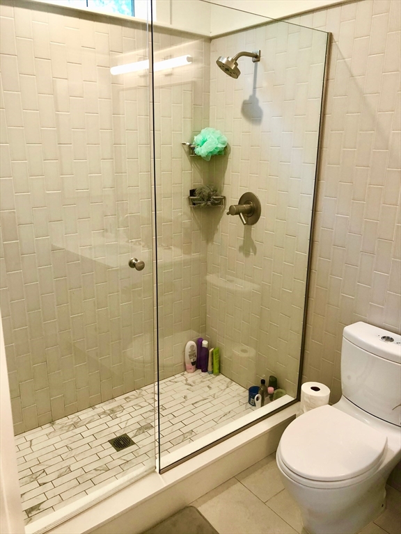 3 bed, 3 bath apartment for rent at 227 Concord Ave Unit 1, Cambridge — photo 6 of 10
