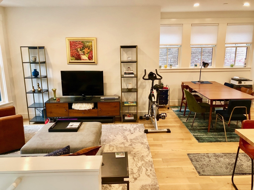 3 bed, 3 bath apartment for rent at 227 Concord Ave Unit 1, Cambridge — photo 4 of 10