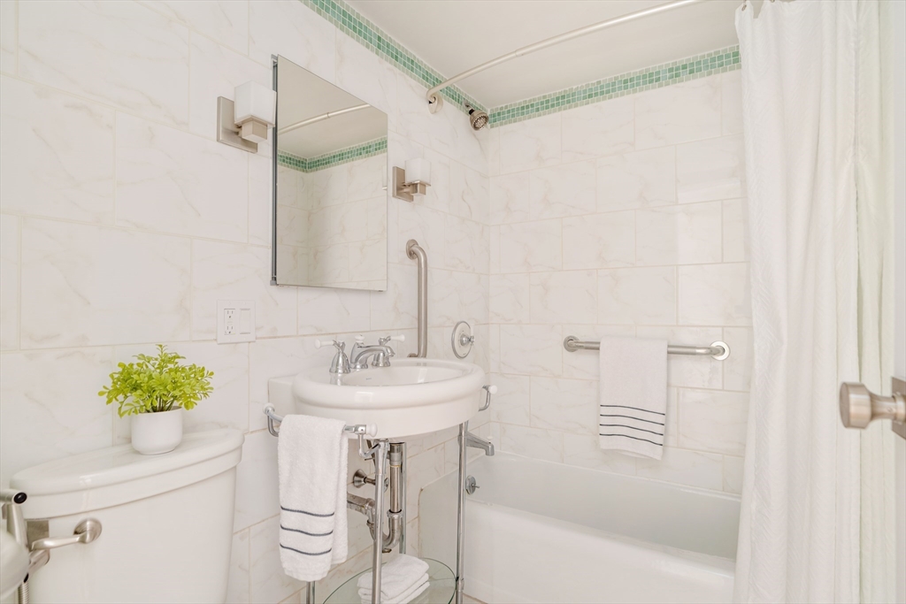 2 bed, 1 bath apartment for rent at 227 Coolidge Ave Unit PHA, Watertown — photo 18 of 28