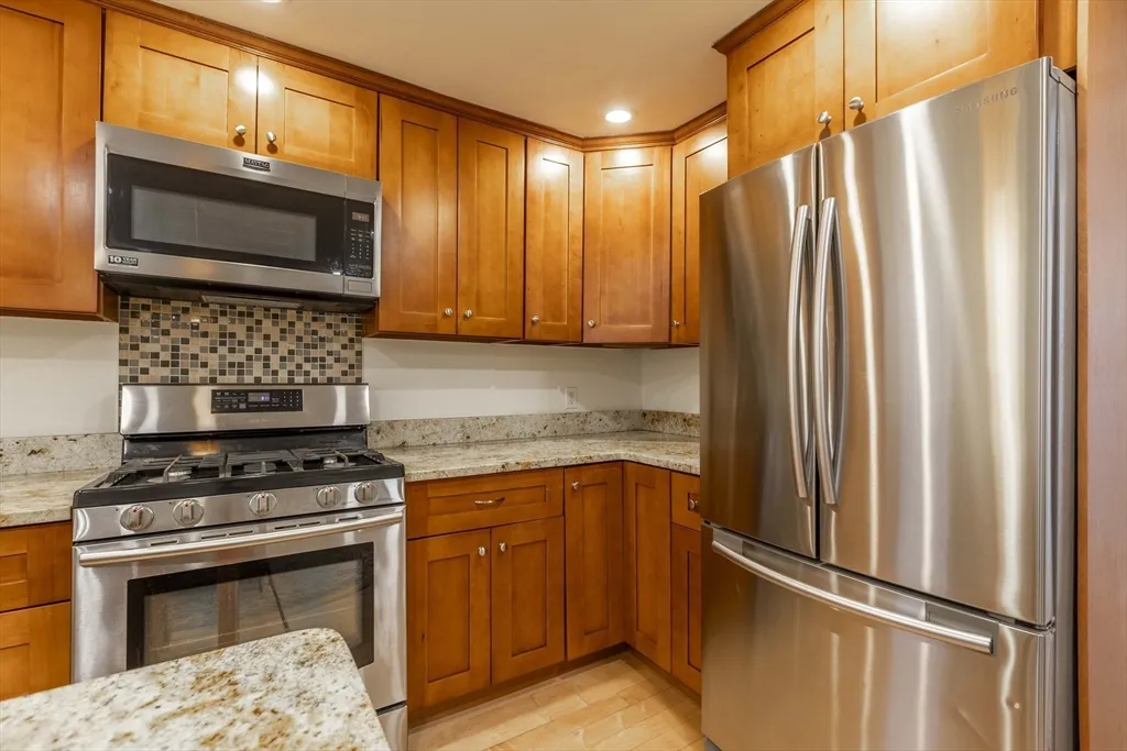 2 bed, 1 bath apartment for rent at 227 Hurley St Unit 1, East Cambridge — photo 7 of 27