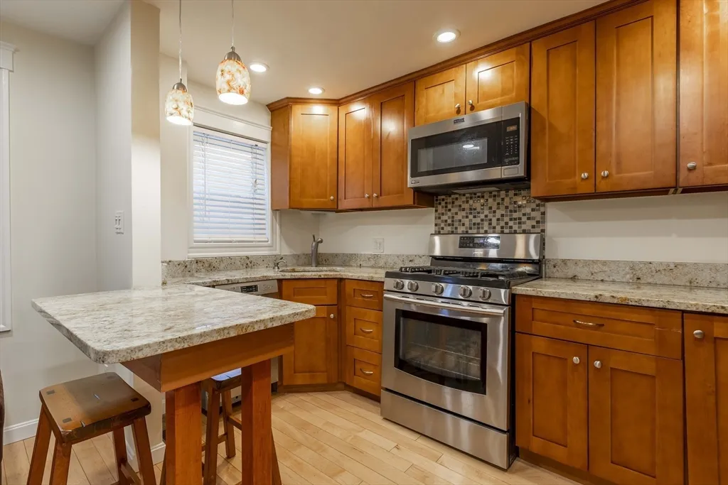 2 bed, 1 bath apartment for rent at 227 Hurley St Unit 1, East Cambridge — photo 10 of 27