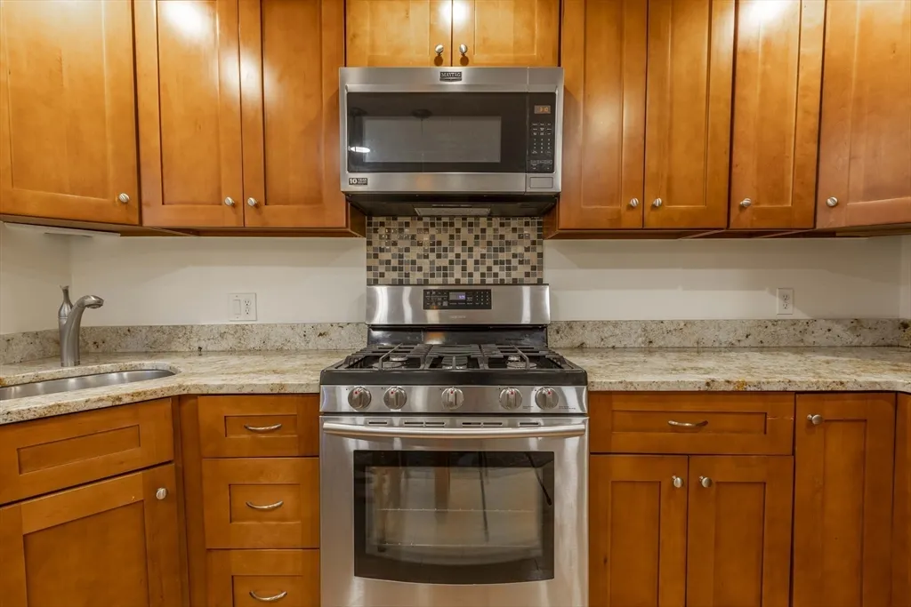 2 bed, 1 bath apartment for rent at 227 Hurley St Unit 1, East Cambridge — photo 12 of 27