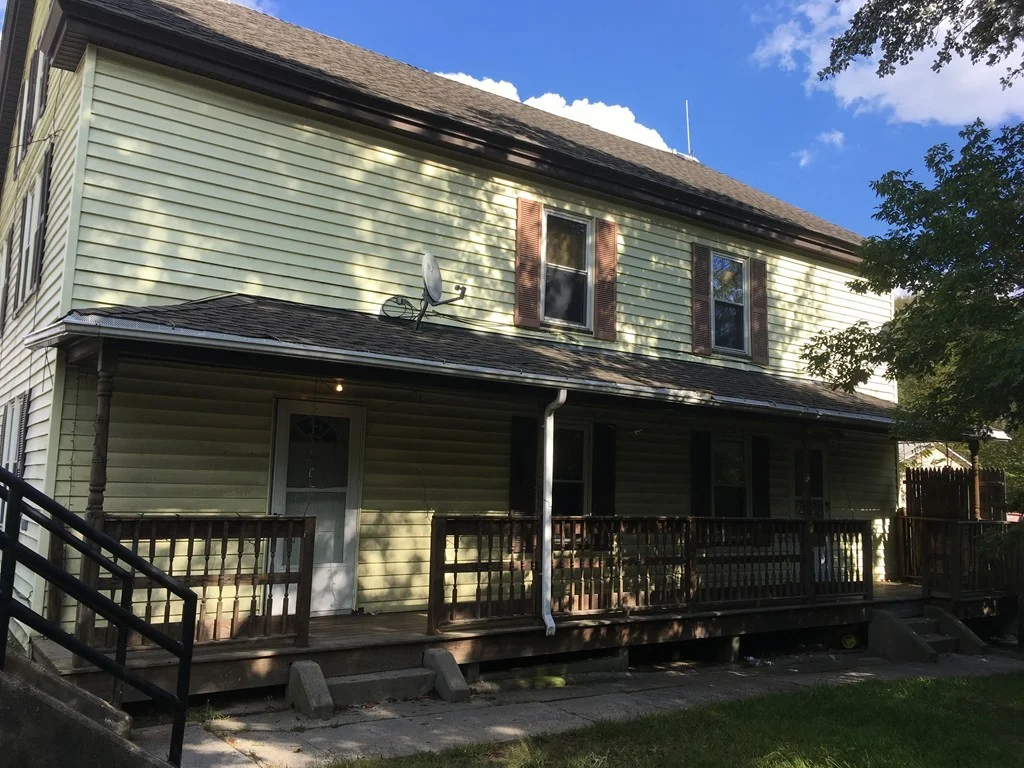 4 bed, 1 bath apartment for rent at 227 Main St Unit 227, Blackstone — photo 1 of 9