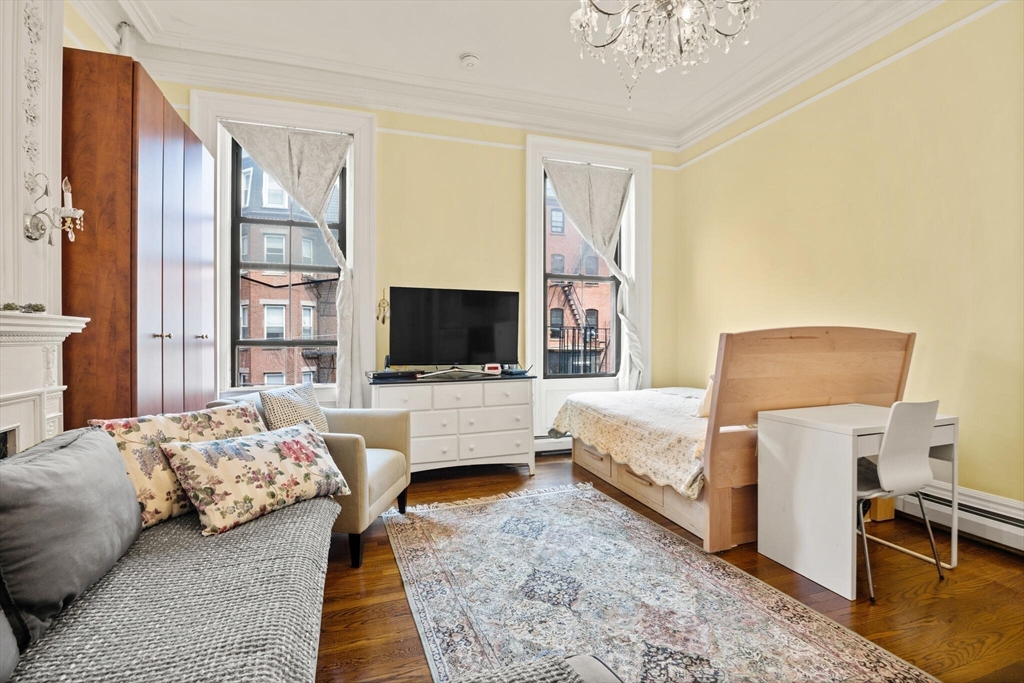 Studio bed, 1 bath apartment for rent at 227 Marlborough St Unit 6, Back Bay — photo 2 of 18