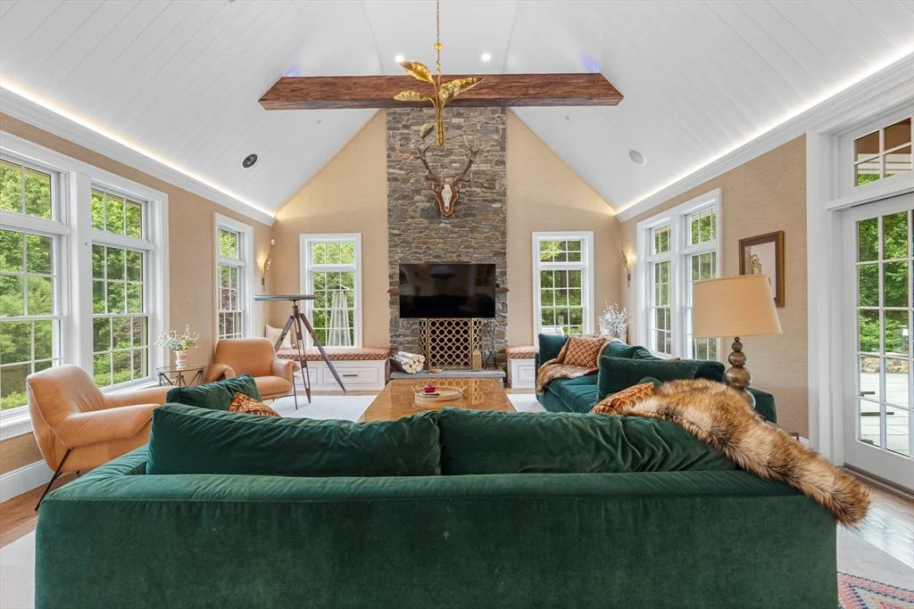 6 bed, 4+ bath apartment for rent at 227 Rice Rd, Cochituate — photo 22 of 40