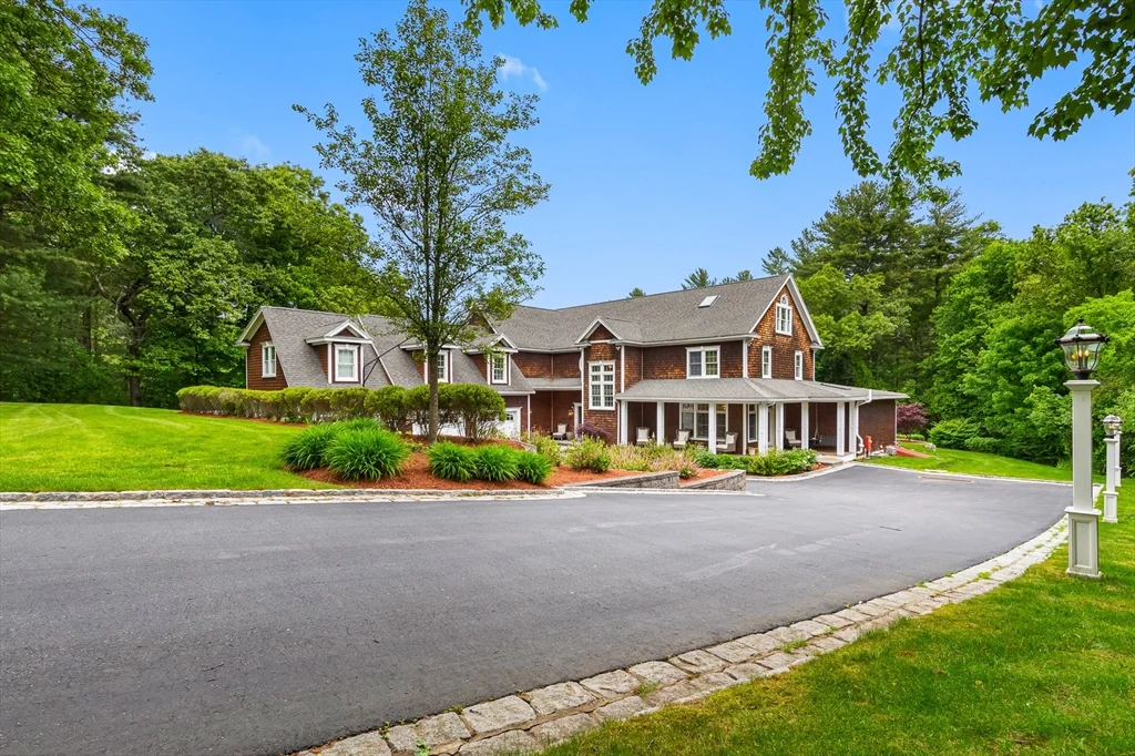 6 bed, 4+ bath apartment for rent at 227 Rice Rd, Cochituate — photo 1 of 40