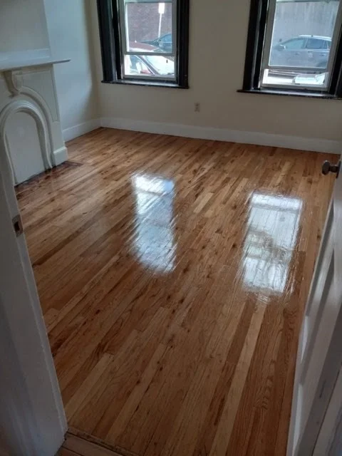7 bed, 3 bath apartment for rent at 227 Roxbury St Unit 2, Roxbury — photo 6 of 23