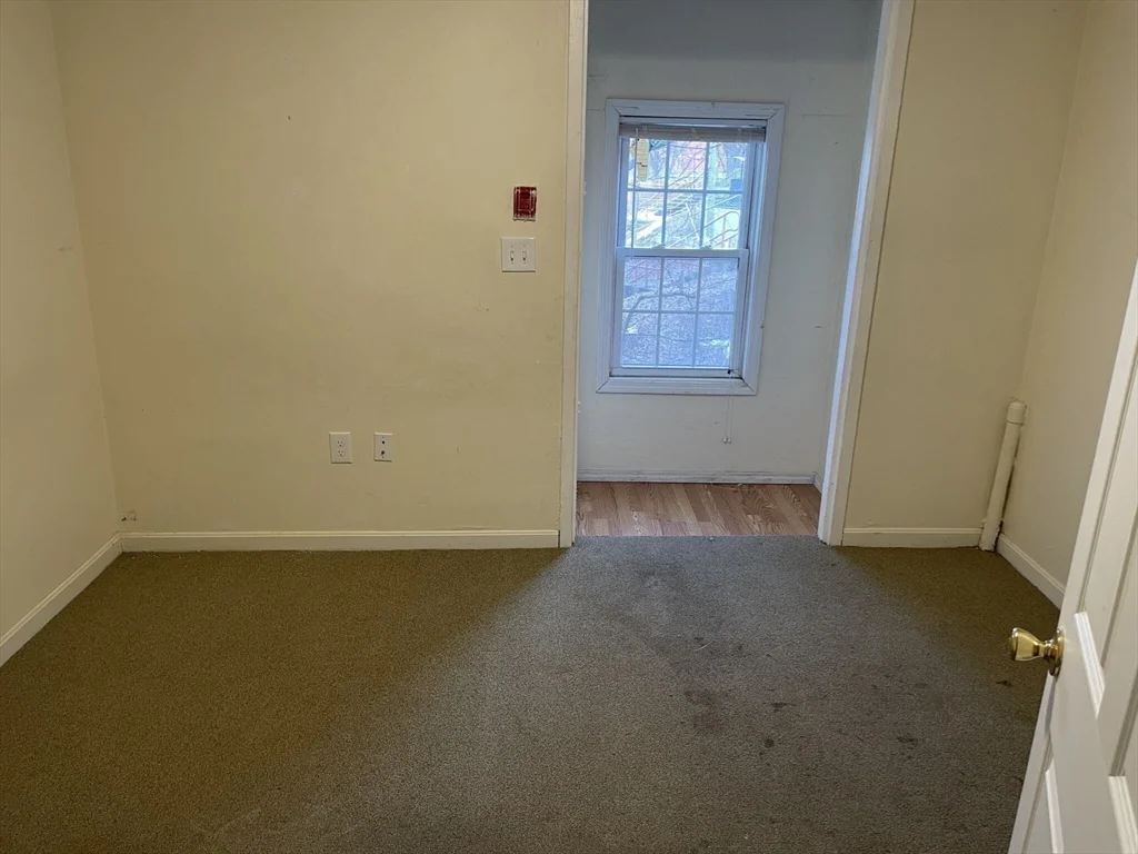 7 bed, 3 bath apartment for rent at 227 Roxbury St Unit 2, Roxbury — photo 12 of 23