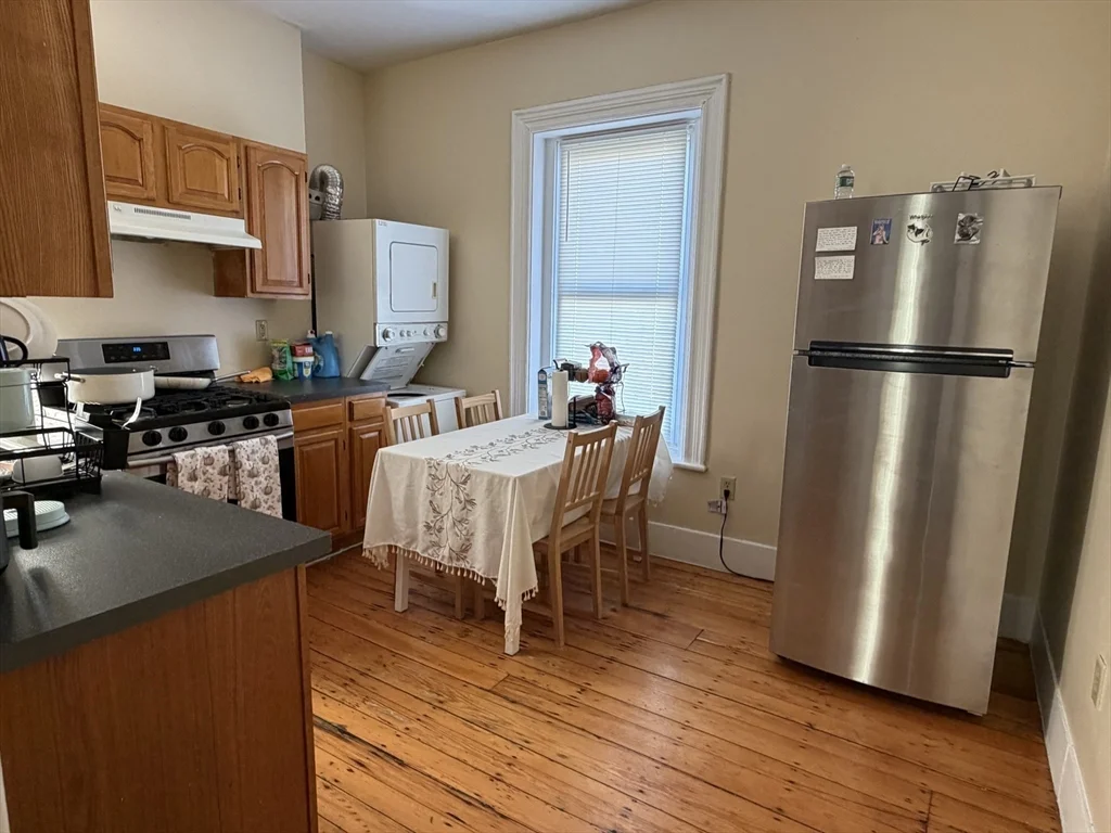 3 bed, 1 bath apartment for rent at 227 Roxbury St Unit 3, Roxbury