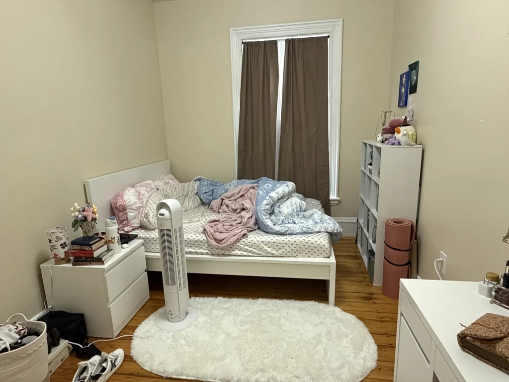 3 bed, 1 bath apartment for rent at 227 Roxbury St Unit 3, Roxbury — photo 10 of 12