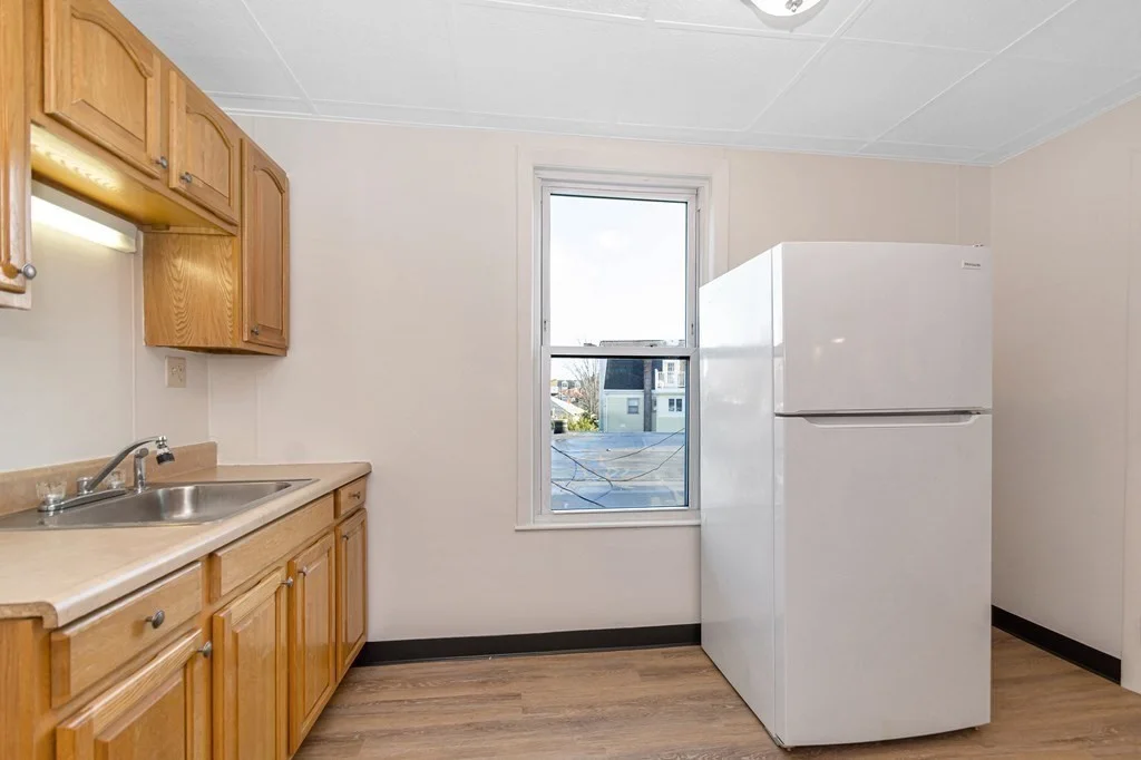 3 bed, 1 bath apartment for rent at 227 Salem St Unit 2, Medford — photo 2 of 18