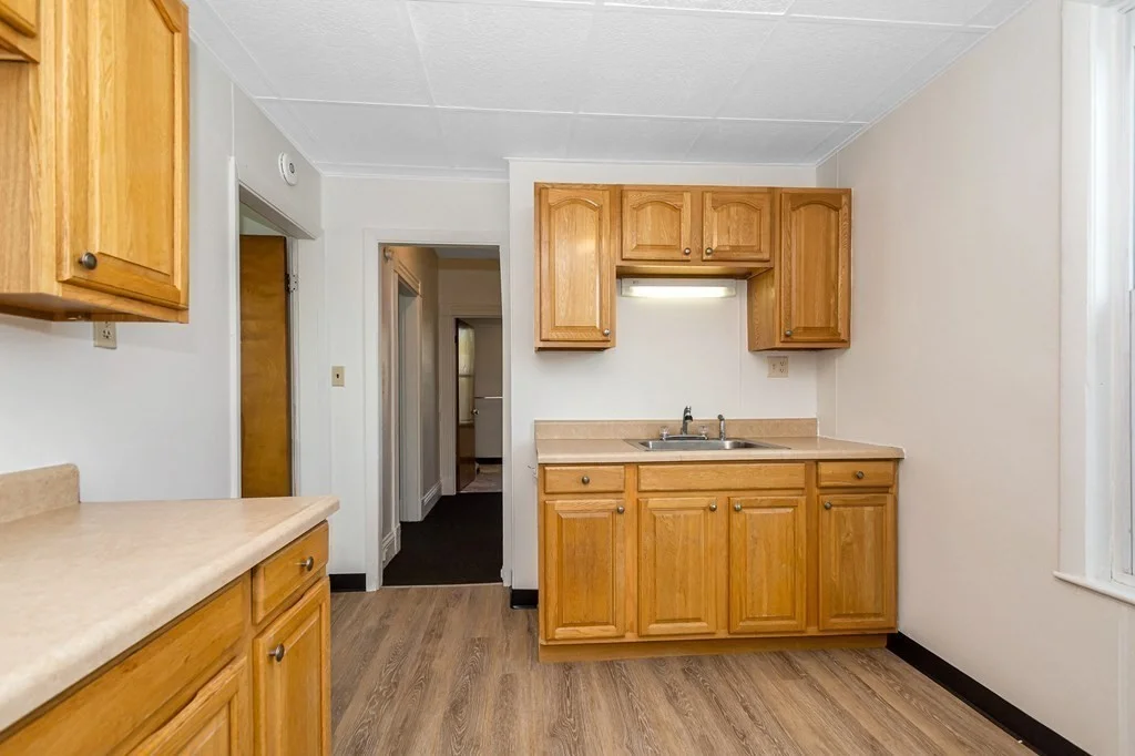 3 bed, 1 bath apartment for rent at 227 Salem St Unit 2, Medford — photo 3 of 18