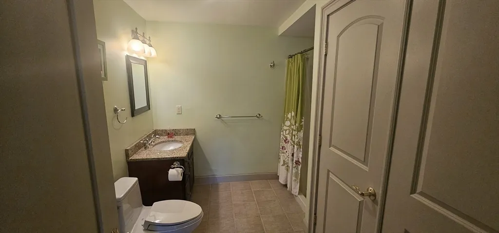 1 bed, 1 bath apartment for rent at 227 Thurber Ave, Attleboro — photo 6 of 13