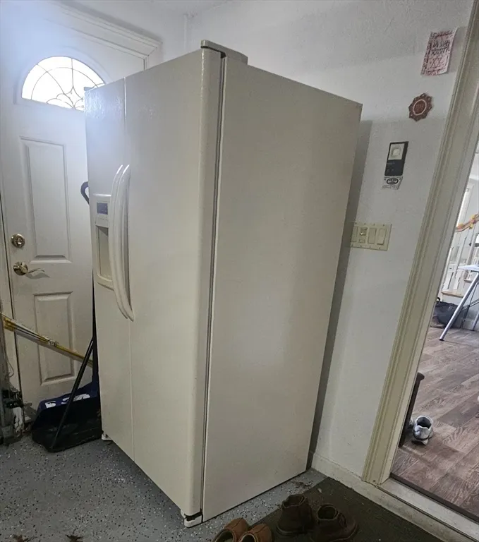 1 bed, 1 bath apartment for rent at 227 Thurber Ave, Attleboro — photo 5 of 13