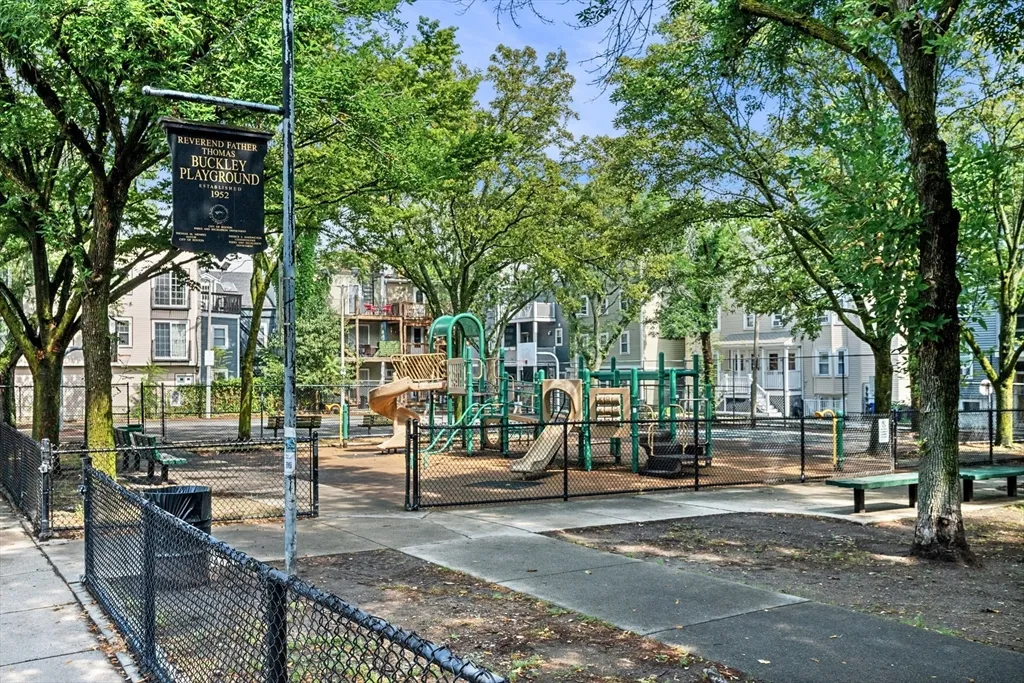 1 bed, 1 bath apartment for rent at 227 West 3rd St Unit 2, South Boston — photo 4 of 13