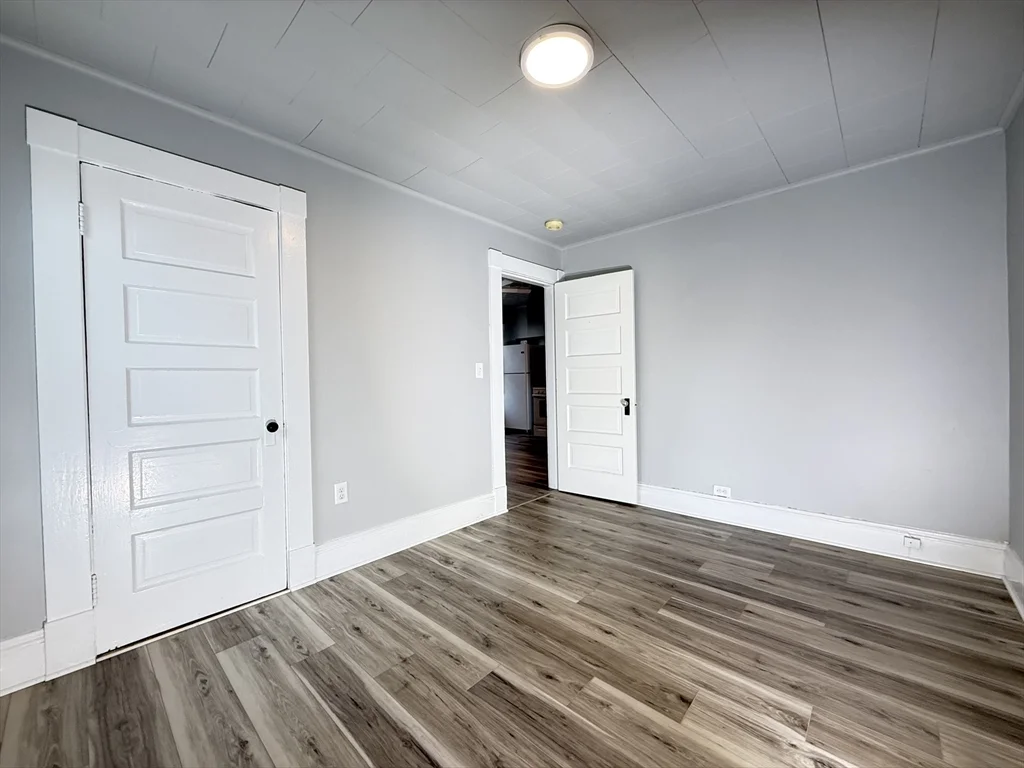 1 bed, 1 bath apartment for rent at 227 White St Unit F1-R, Pawtucketville — photo 9 of 11