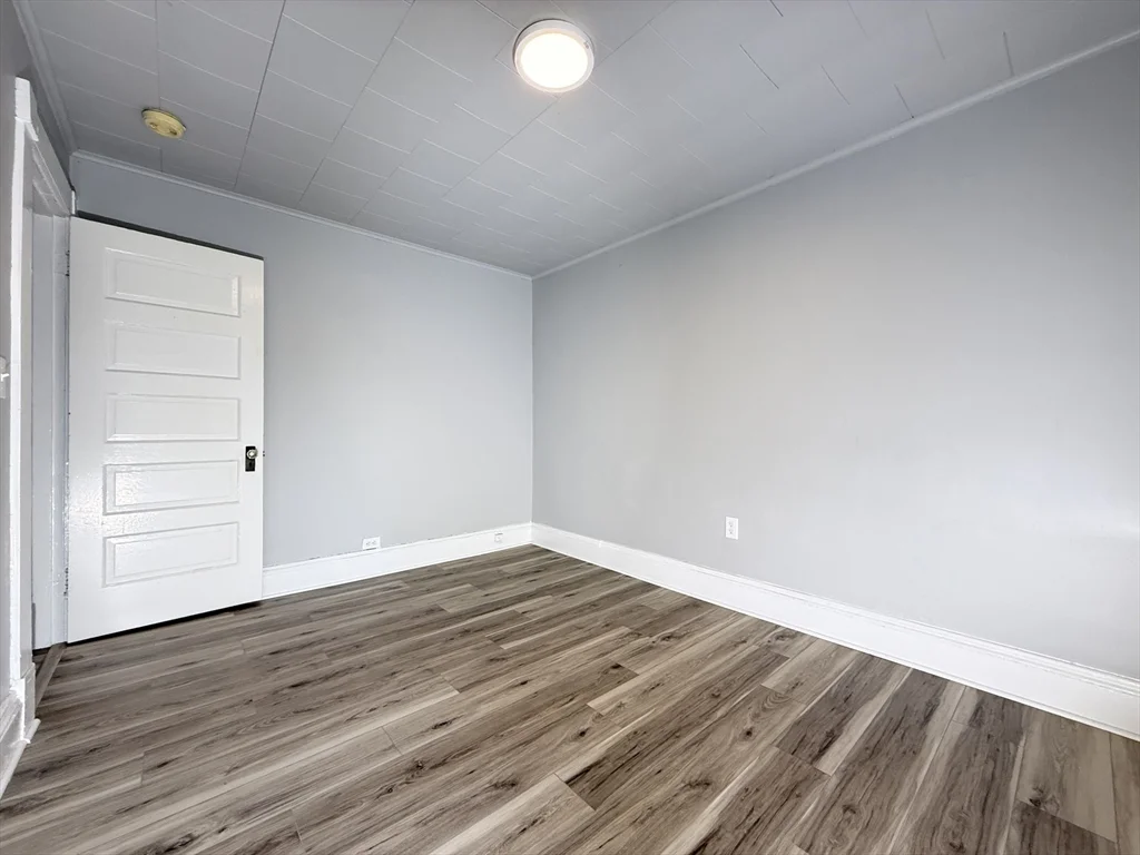 1 bed, 1 bath apartment for rent at 227 White St Unit F1-R, Pawtucketville — photo 11 of 11