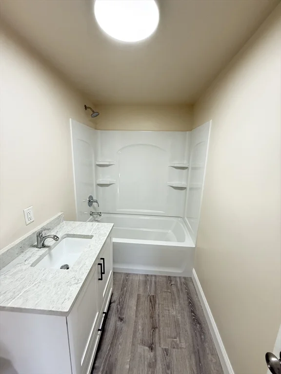 1 bed, 1 bath apartment for rent at 227 White St Unit F2-R, Pawtucketville — photo 7 of 10