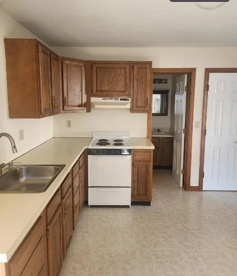 1 bed, 1 bath apartment for rent at 227 Wood St Unit A, Hopkinton — photo 4 of 16