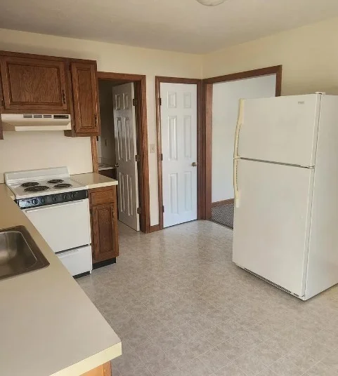 1 bed, 1 bath apartment for rent at 227 Wood St Unit A, Hopkinton — photo 5 of 16