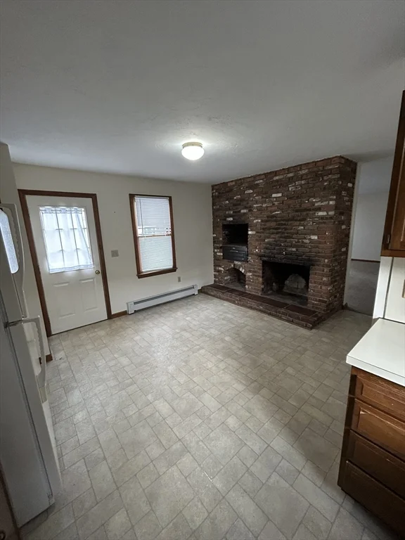 2 bed, 1 bath apartment for rent at 227 Wood St Unit B, Hopkinton — photo 4 of 17
