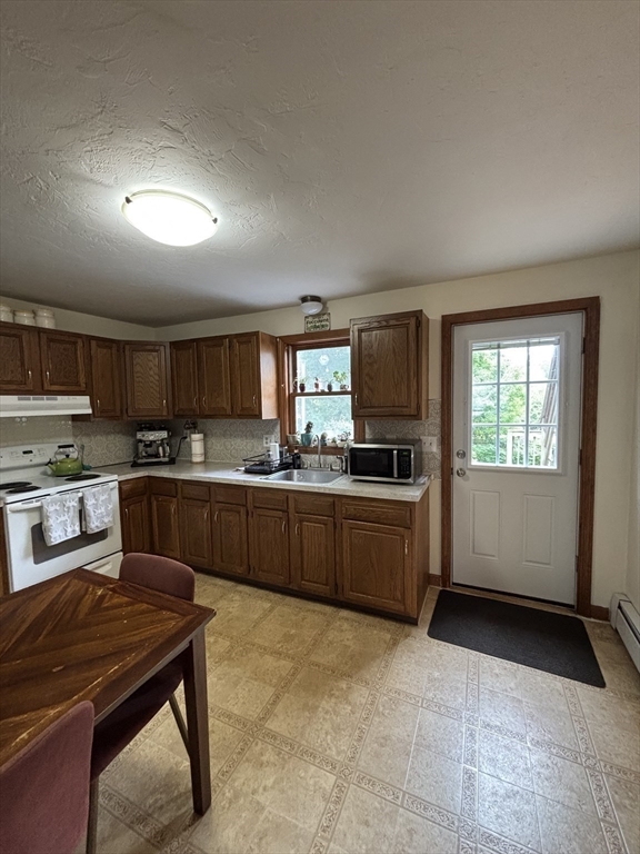2 bed, 1 bath apartment for rent at 227 Wood St Unit C, Hopkinton — photo 7 of 37