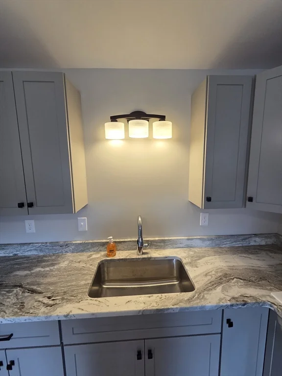 2 bed, 1 bath apartment for rent at 2273 Main St Unit 0, Warren — photo 3 of 13