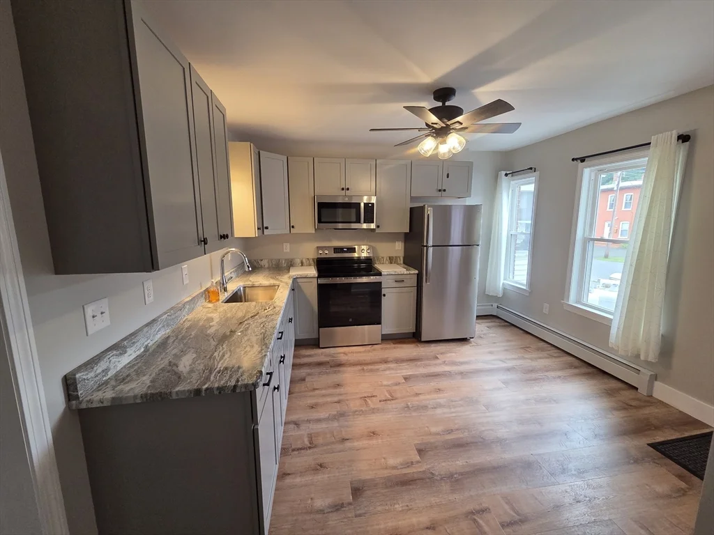 2 bed, 1 bath apartment for rent at 2273 Main St Unit 0, Warren — photo 4 of 13