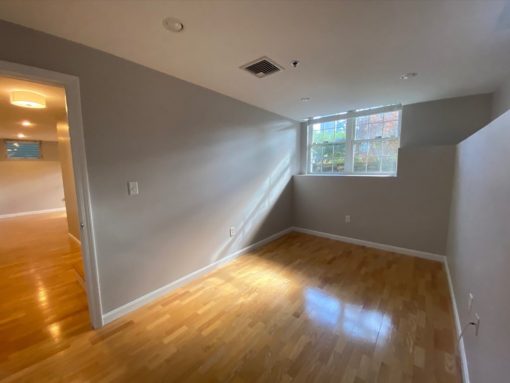 2 bed, 1 bath apartment for rent at 2277 Massachusetts Ave Unit 1, North Cambridge — photo 9 of 15