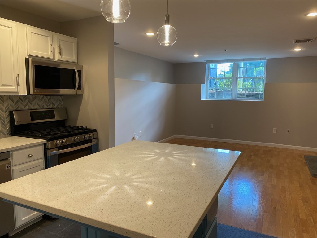 2 bed, 1 bath apartment for rent at 2277 Massachusetts Ave Unit 1, North Cambridge — photo 4 of 15