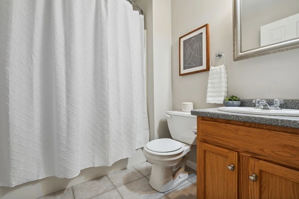 2 bed, 1.5 bath apartment for rent at 2277 Massachusetts Ave Unit 2, North Cambridge — photo 10 of 11