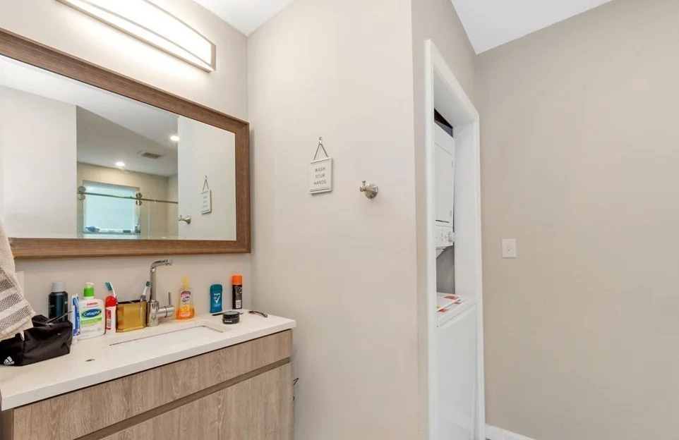 4 bed, 2 bath apartment for rent at 228 Calumet St Unit 1, Mission Hill — photo 8 of 13
