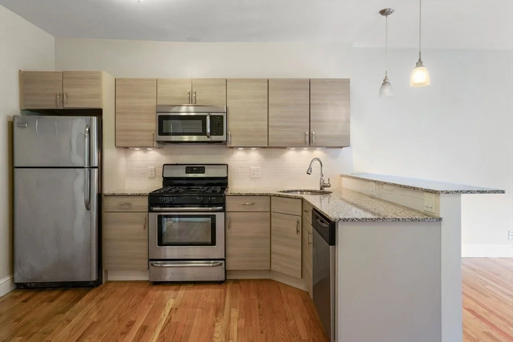1 bed, 1 bath apartment for rent at 228 Commonwealth Ave Unit 7, Back Bay — photo 6 of 28
