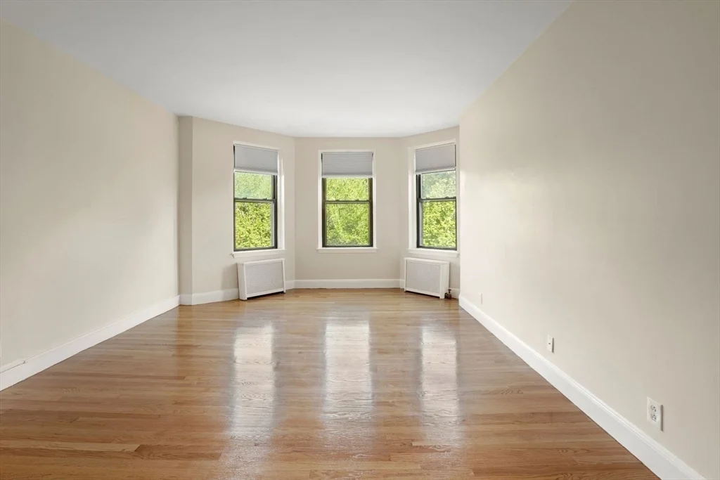 1 bed, 1 bath apartment for rent at 228 Commonwealth Ave Unit 7, Back Bay — photo 2 of 28