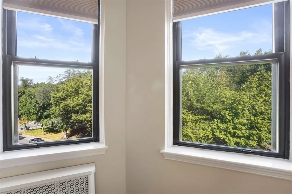 1 bed, 1 bath apartment for rent at 228 Commonwealth Ave Unit 7, Back Bay — photo 3 of 28
