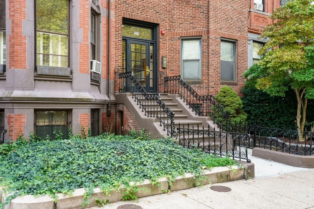 1 bed, 1 bath apartment for rent at 228 Commonwealth Ave Unit 7, Back Bay — photo 25 of 28
