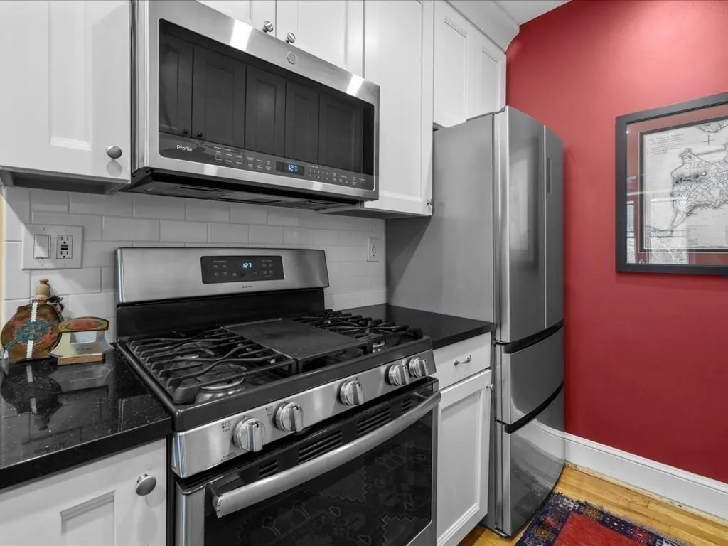 1 bed, 1 bath apartment for rent at 228 Commonwealth Ave Unit 9, Back Bay — photo 1 of 34