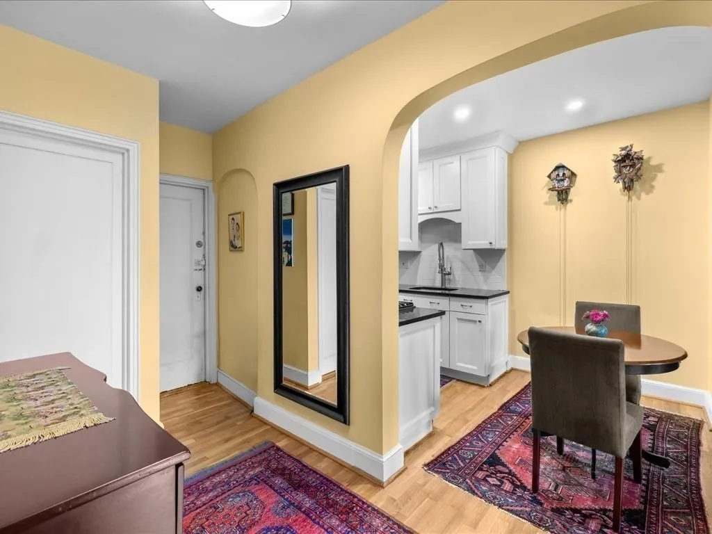 1 bed, 1 bath apartment for rent at 228 Commonwealth Ave Unit 9, Back Bay — photo 12 of 34