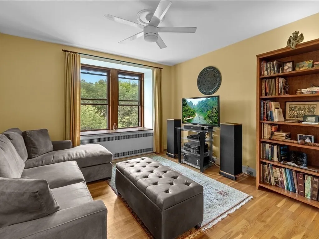 1 bed, 1 bath apartment for rent at 228 Commonwealth Ave Unit 9, Back Bay — photo 7 of 34