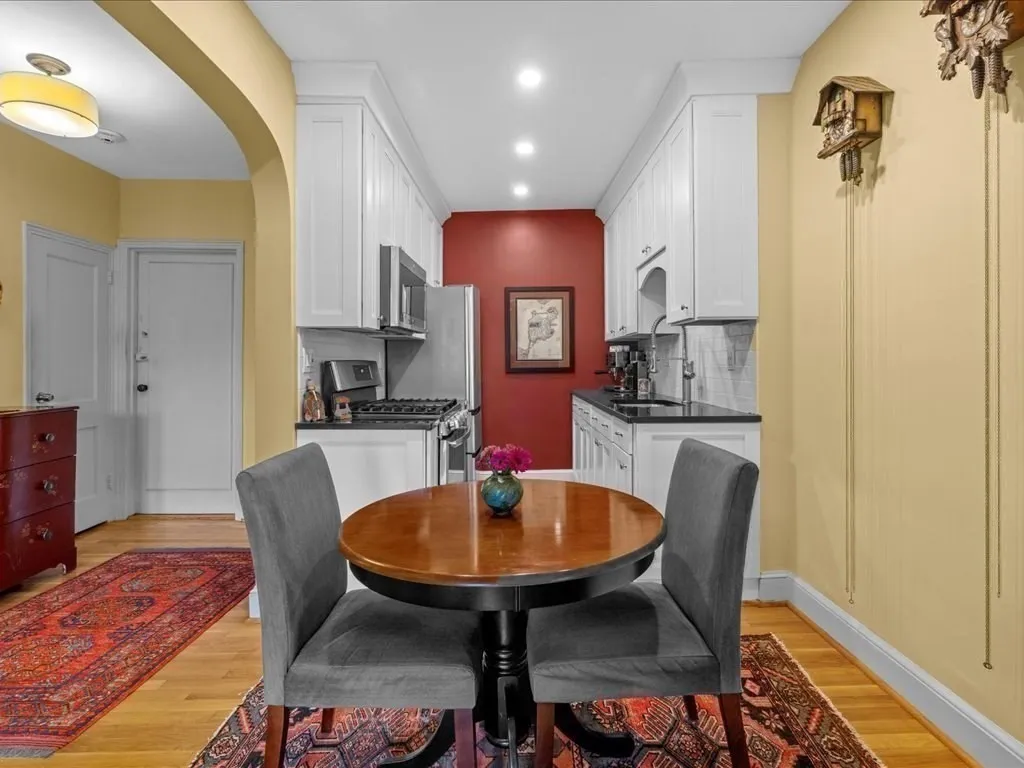 1 bed, 1 bath apartment for rent at 228 Commonwealth Ave Unit 9, Back Bay — photo 13 of 34