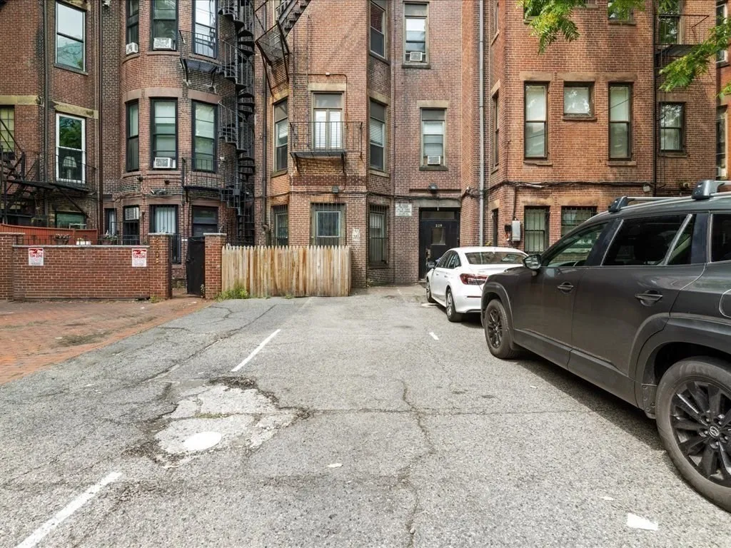 1 bed, 1 bath apartment for rent at 228 Commonwealth Ave Unit 9, Back Bay — photo 19 of 34