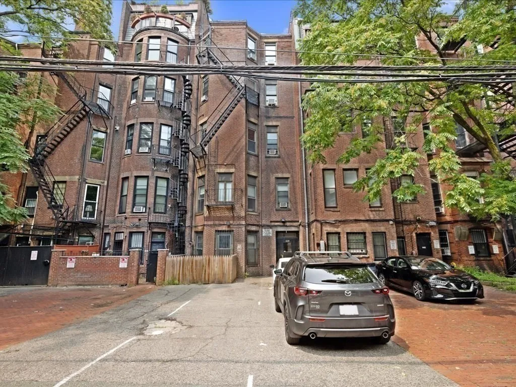 1 bed, 1 bath apartment for rent at 228 Commonwealth Ave Unit 9, Back Bay — photo 28 of 34