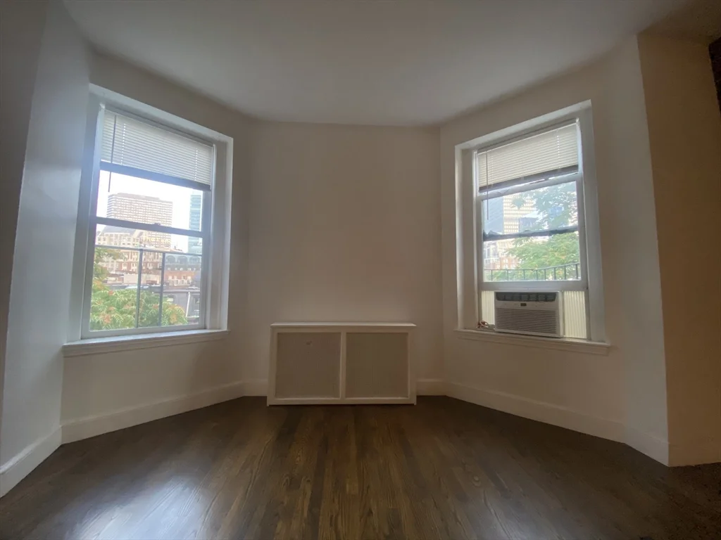 1 bed, 1 bath apartment for rent at 228 Commonwealth Unit 10, Back Bay — photo 4 of 14