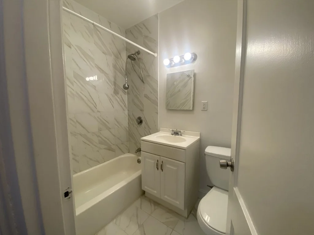 1 bed, 1 bath apartment for rent at 228 Commonwealth Unit 10, Back Bay — photo 9 of 14