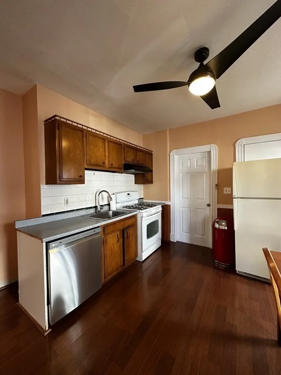 1 bed, 1 bath apartment for rent at 228 Cresent Ave Unit 1, Revere — photo 11 of 19