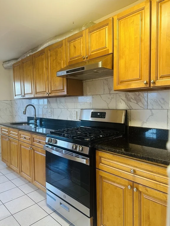 2 bed, 1 bath apartment for rent at 228 Fayette St Unit 0, Quincy — photo 8 of 8