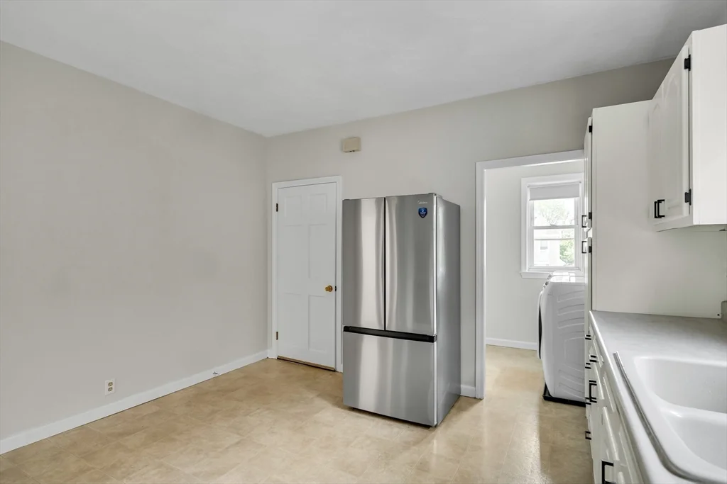 3 bed, 1 bath apartment for rent at 228 Harvard St Unit 2, Medford — photo 6 of 21