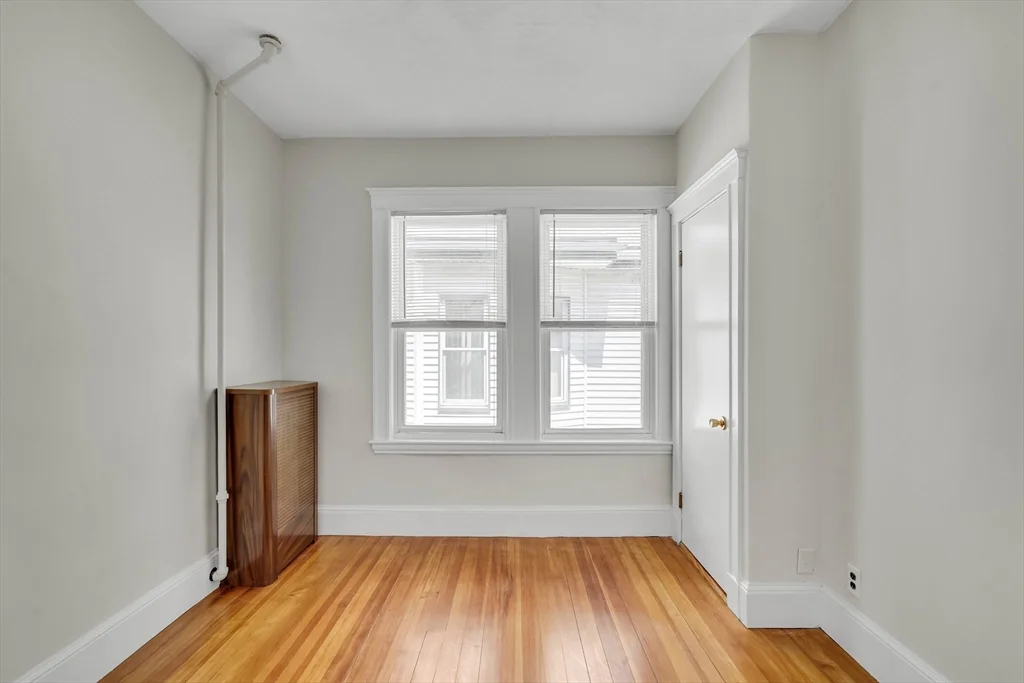3 bed, 1 bath apartment for rent at 228 Harvard St Unit 2, Medford — photo 8 of 21
