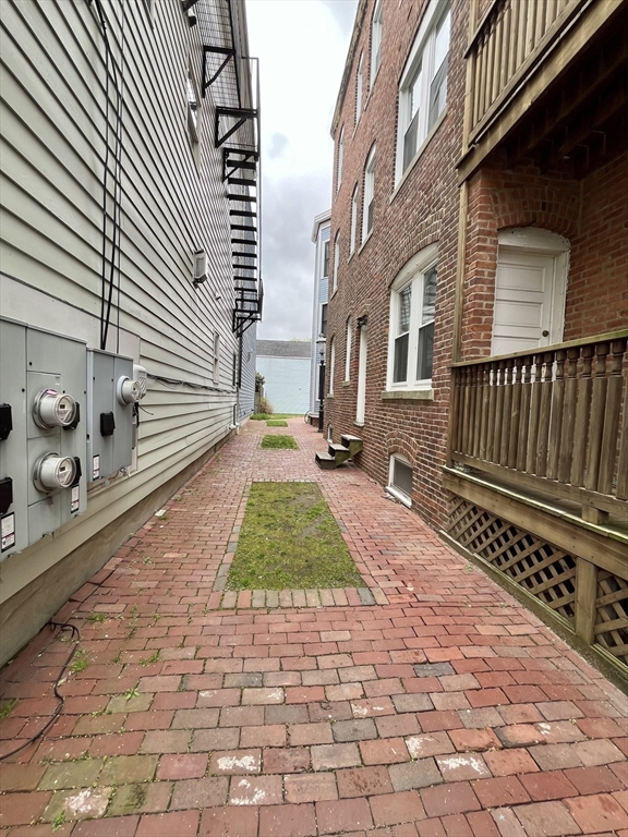1 bed, 1 bath apartment for rent at 228 Hurley St Unit 1, East Cambridge — photo 8 of 9